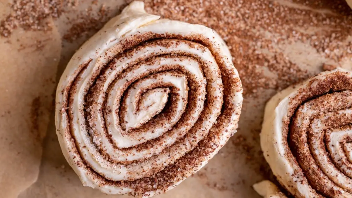 Så bakar du saftiga kanelbullar som mormor