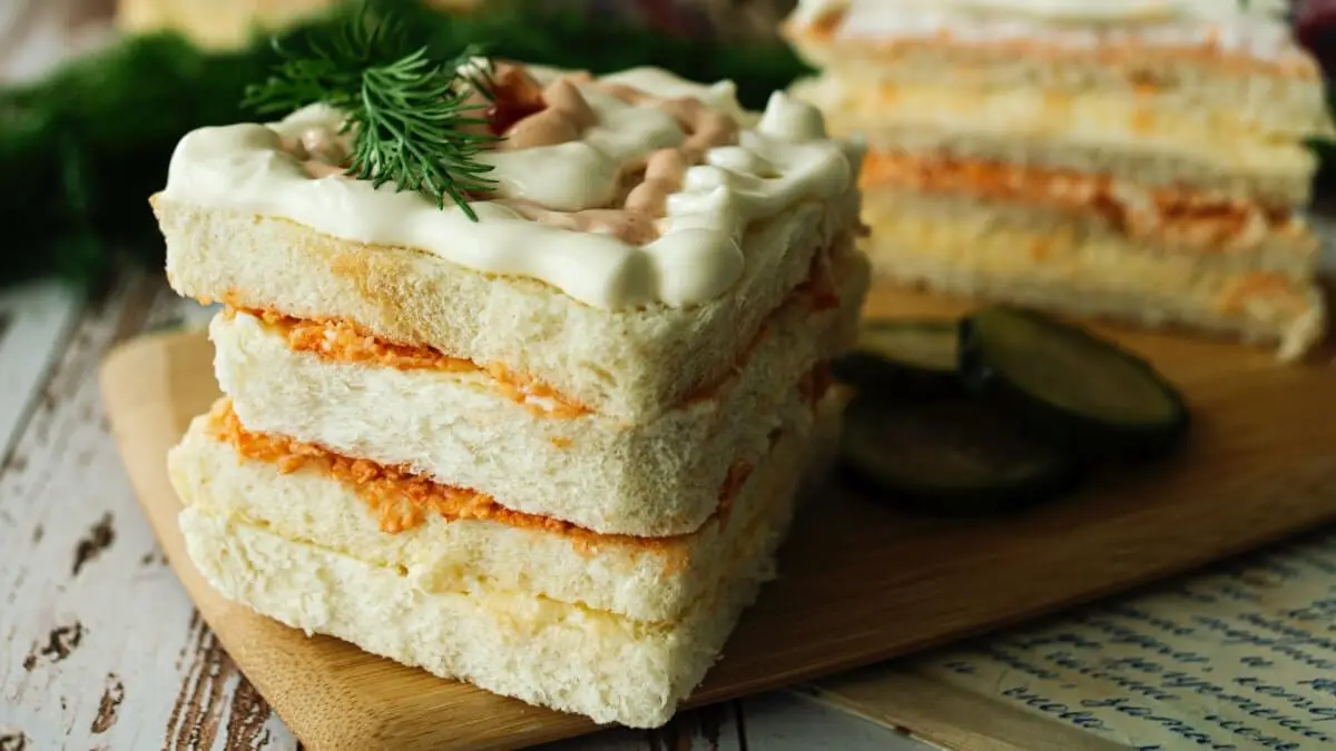 Goda och underbara smörgåstårtor